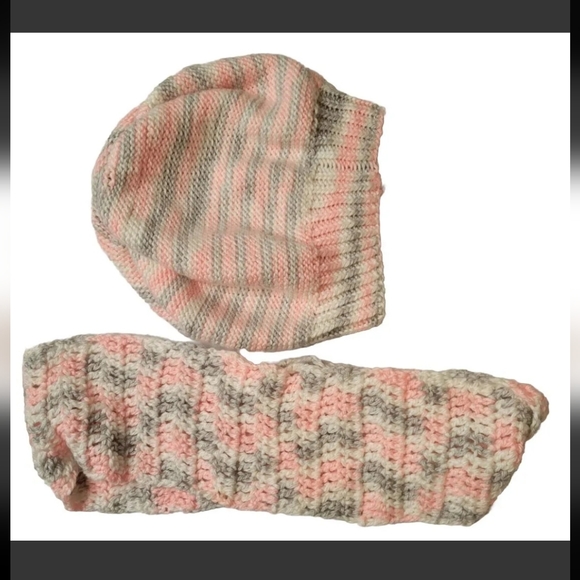 Handmade Crochet Beanie Hat And Scarf pink gray white - Picture 8 of 12